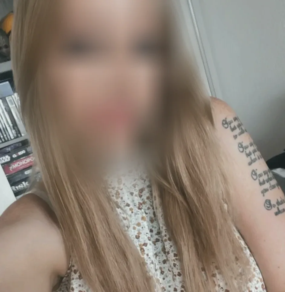 Anouk, 30