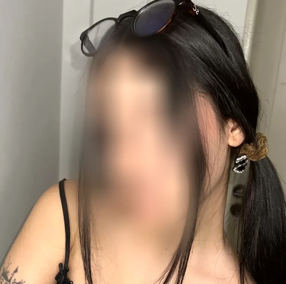 Esila, 22